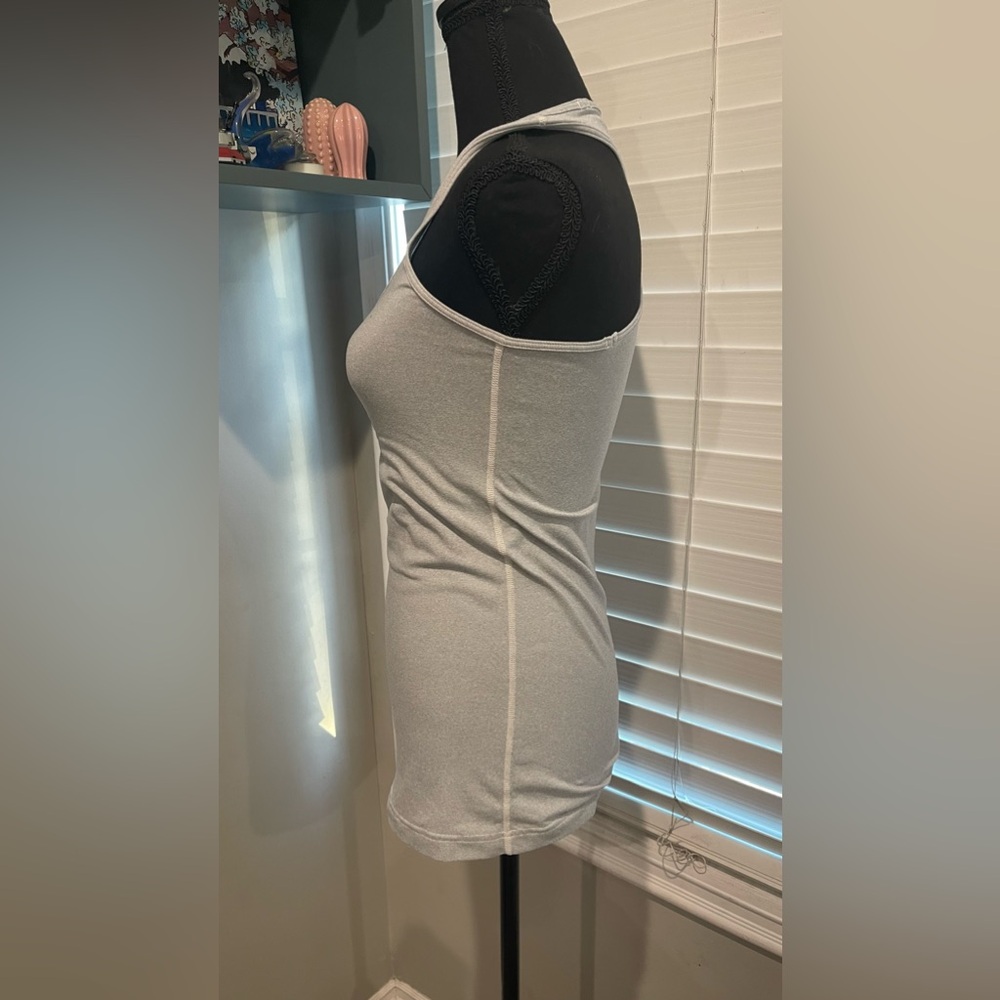Lululemon Swiftly Racer Back Tank‎ - Picture 4 of 4